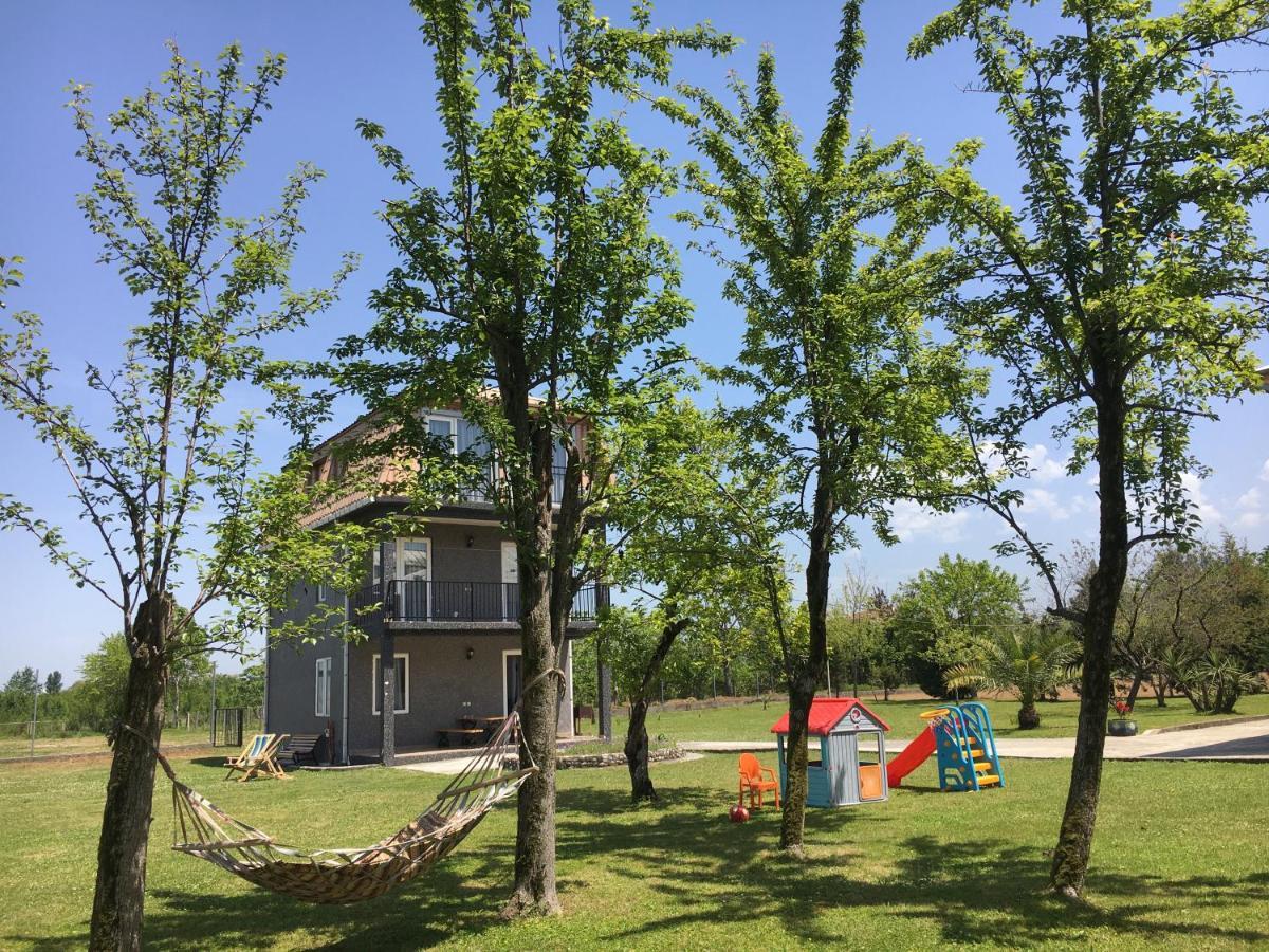 Дом На Пляже Black Sea House Kobuleti Bagian luar foto