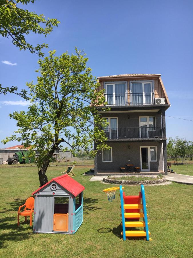 Дом На Пляже Black Sea House Kobuleti Bagian luar foto
