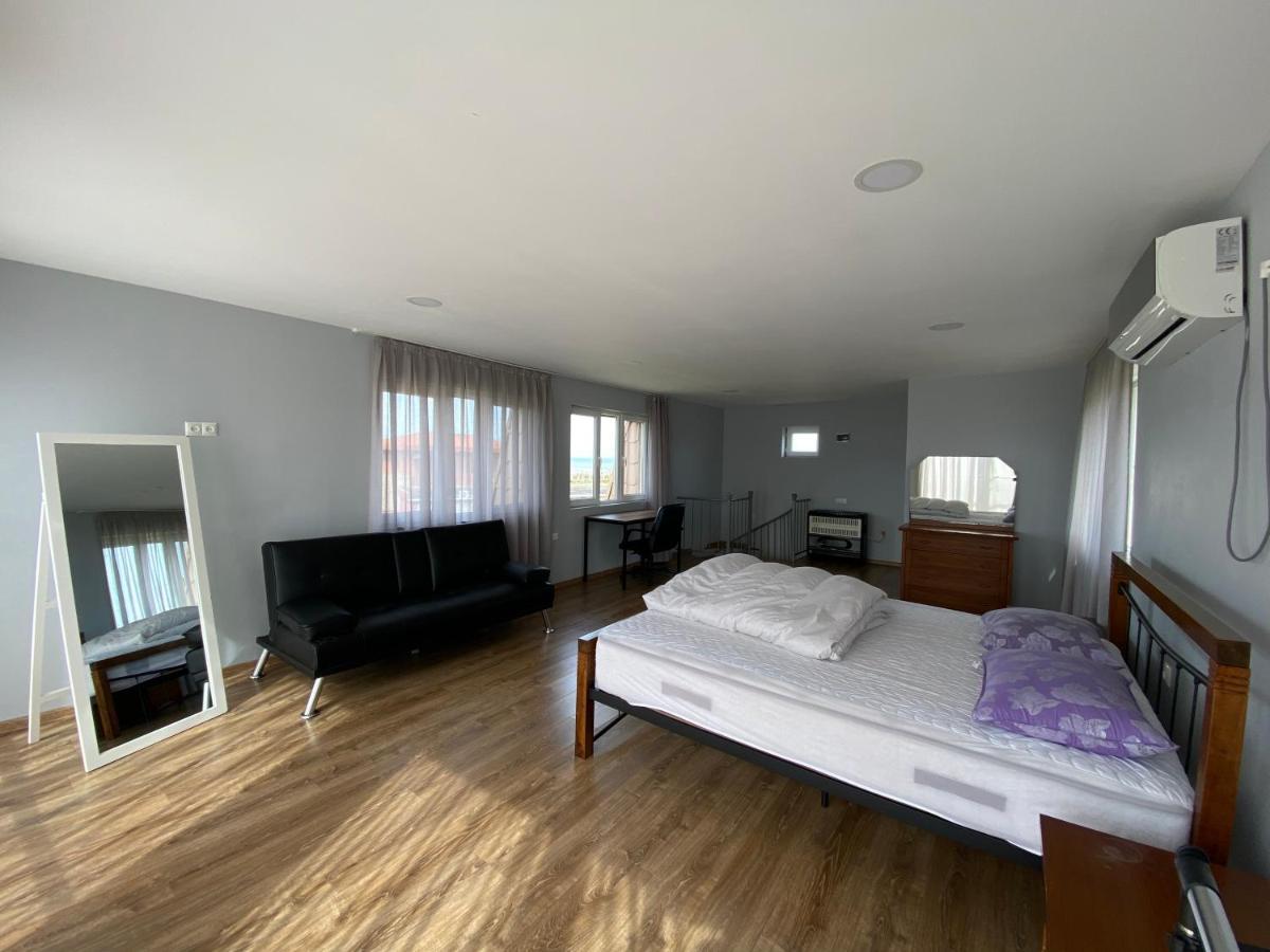 Дом На Пляже Black Sea House Kobuleti Bagian luar foto