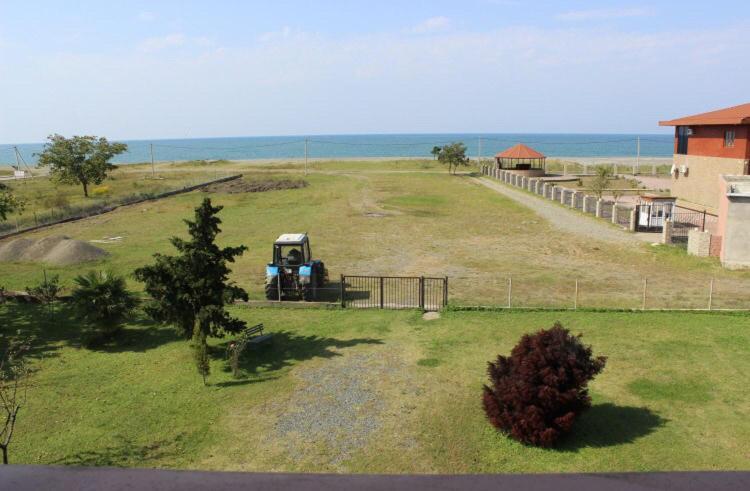 Дом На Пляже Black Sea House Kobuleti Bagian luar foto